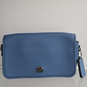 Classic Vingtage Style COACH Blue Leather Crossbody Bag